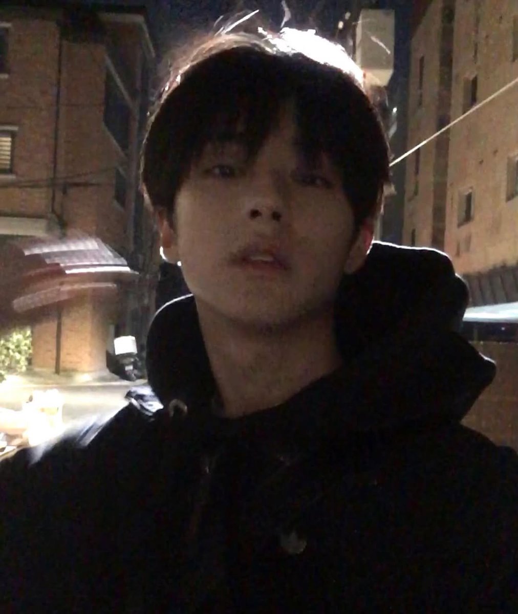Kickyoureys tweet picture