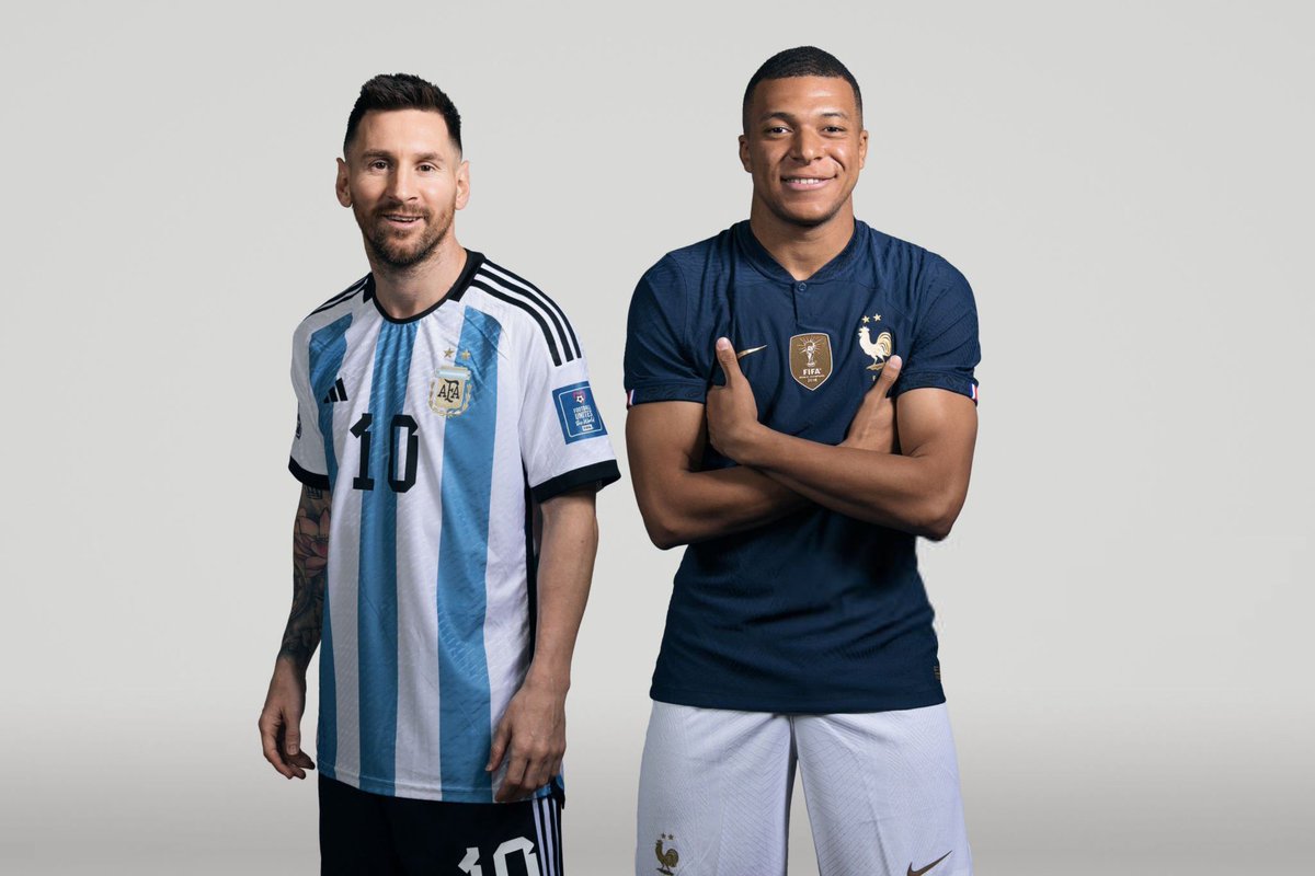 ActuFoot_'s tweet photo. 🚨 MEILLEURS BUTEURS DE L'HISTOIRE EN COUPE DU MONDE 🌎 : 

⚽️ 19 BUTS
🇦🇷 Lionel Messi

⚽️ 18 BUTS
🇫🇷 Kylian Mbappé 🆕

⚽️ 16 BUTS
🇩🇪 Miroslav Klose

⚽️ 15 BUTS
🇧🇷 Ronaldo

⚽️ 14 BUTS
🇩🇪 Gerd Müller

⚽️ 13 BUTS
🇫🇷 Just Fontaine

⚽️ 12 BUTS
🇧🇷 Pelé https://t.co/puB2O86RlR