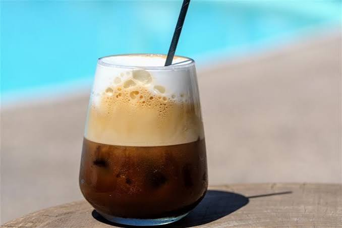 Satrapa13's tweet photo. @rafalhubert Freddo espresso... https://t.co/FwSPSAxx9K