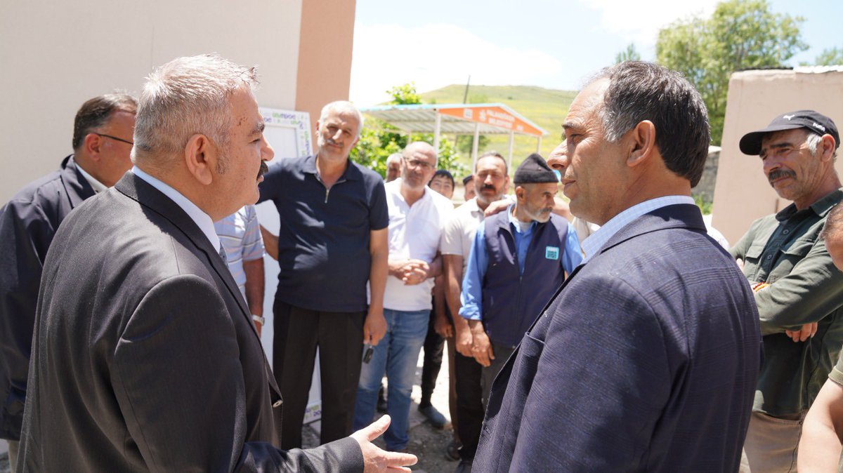 AvMuhammetSunar's tweet photo. • Yaz sezonu çalışmalarımızı yerinde incelemek ve hemşehrilerimizle bir araya gelmek üzere sahadayız. Uzun Ahmet Köyümüzle başladık mesaimize. Köyümüze kazandırdığımız hizmetleri yerinde inceleyip, kıymetli komşularımızla hasbihal ettik. @mustafademir @abuyukgumus @avibrahimK @DurmuKilic