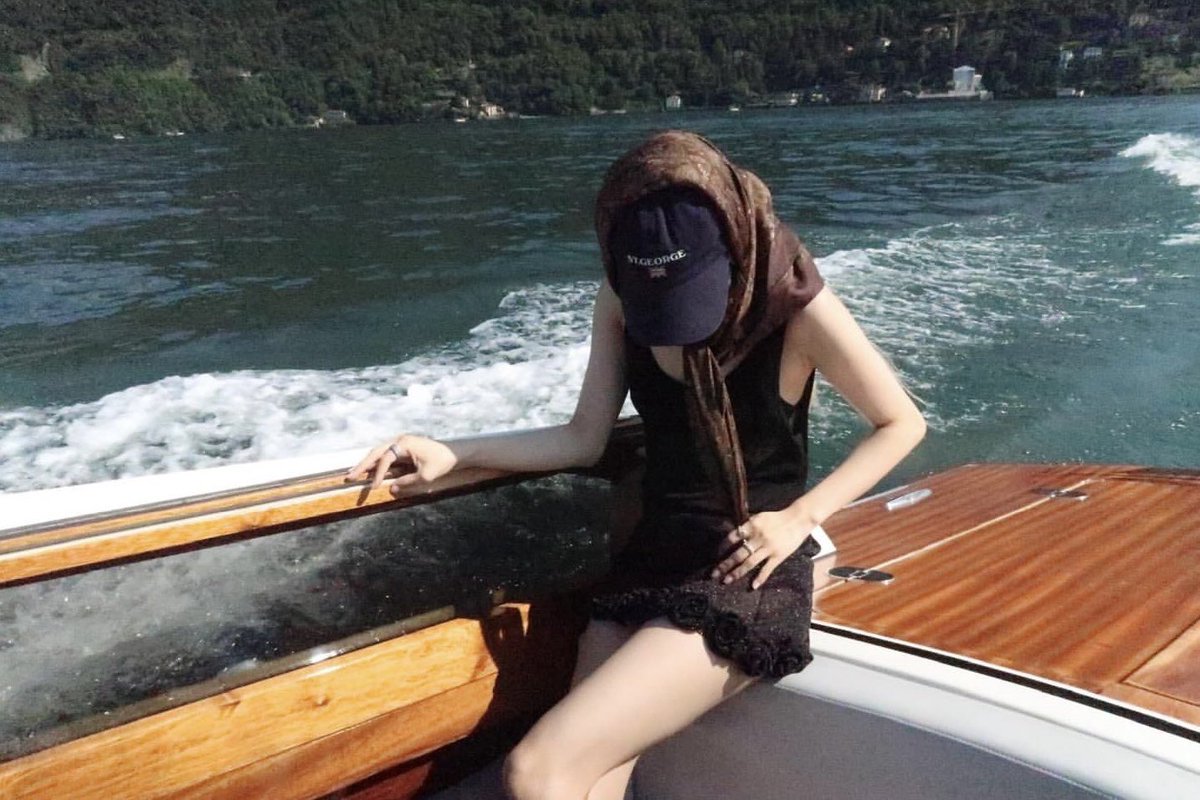 time2jr's tweet photo. el lago de como, happiness looks good on you https://t.co/aTrcmEsXu6