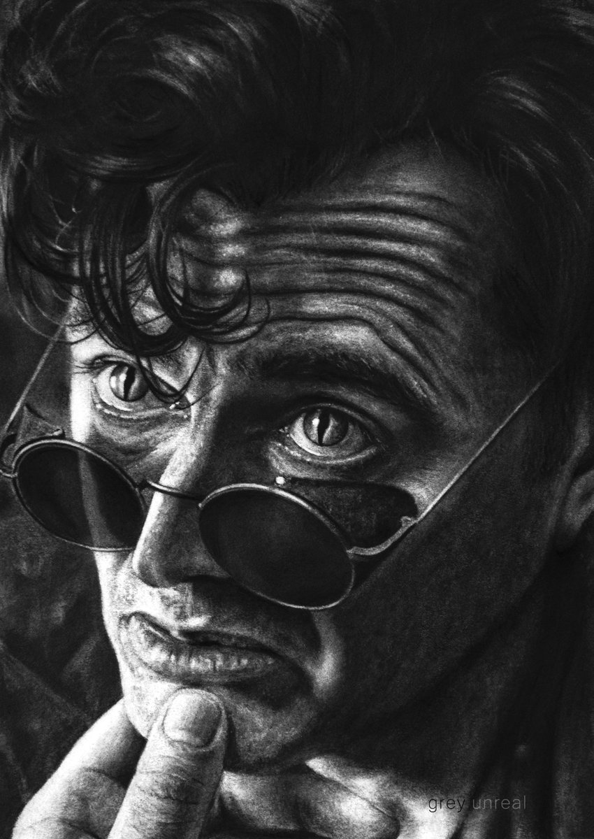 grey_unreal's tweet photo. Trash Crowley | Charcoal drawing.
#goodomens3 #crowley #crarcoaldrawing #goodomensfanart https://t.co/pArZls6VpO