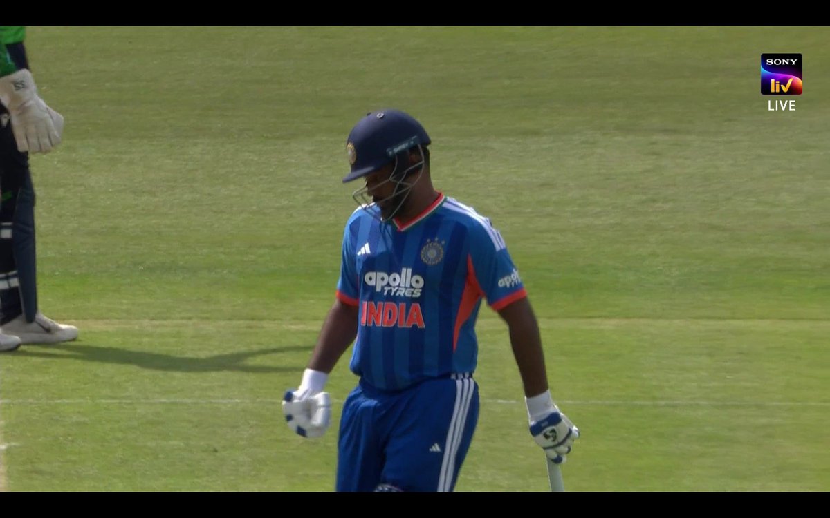 CricCrazyJohns's tweet photo. Sanju Samson dismissed for 5 from 4 balls. https://t.co/jzGTNxpSrU