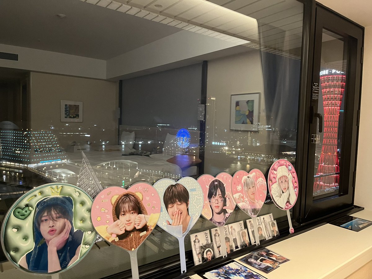Kimjang98's tweet photo. 앤팀아 태풍을 뚫고 르네가 왔다 https://t.co/xrivuDcJOP