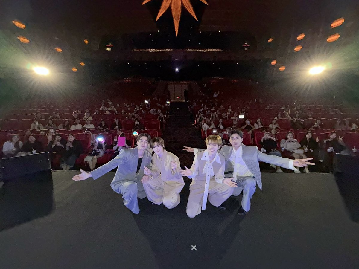 DomundiTV's tweet photo. ขอขอบคุณ @Siam_Paragon ที่ให้เกียรติ “เน็ต” @netsiraphop และ “เจเจ” @jj_rcp ได้มาร่วมกิจกรรมงานในวันนี้นะคะ 🥰

ขอขอบคุณแฟน ๆ ทุกคนที่มาเจอกัน รวมถึงแฟน ๆ ที่ส่งกำลังใจมาให้ทั้งสองคนด้วยนะคะ 🫶🏻✨️

NETJJ PRIDE LOVE GALAXY
#SiamParagonxPraewxNetJJ https://t.co/gpmwzcD7T1