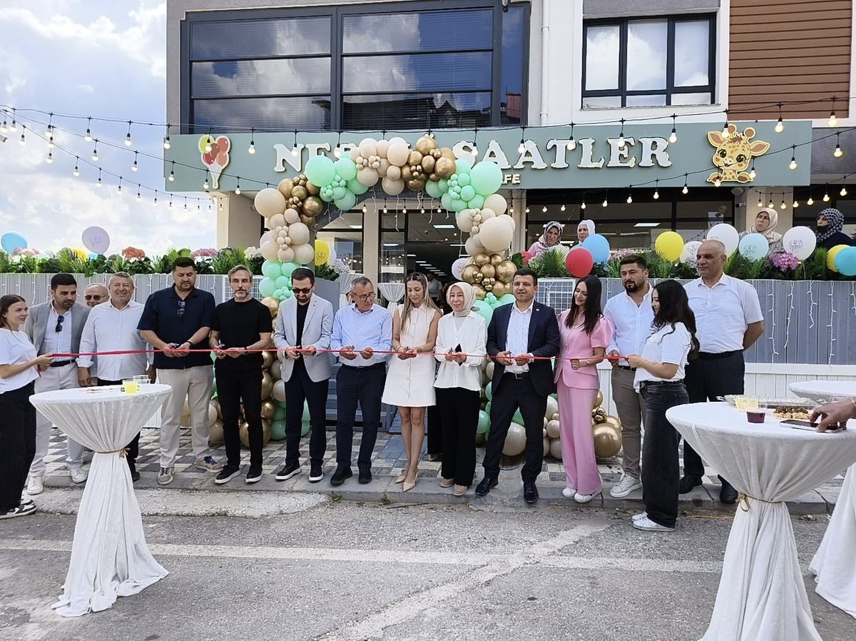 akkadinusak's tweet photo. 📍 Neşeli Saatler Çocuk Eğlence Merkezi &amp; Cafe

İl Kadın Kolları Başkanımız @av_hilalsabanci, Merkez İlçe Başkanımız Mehmet Bitik ve teşkilat mensuplarımız ile birlikte, Neşeli Saatler Çocuk Eğlence Merkezi &amp; Cafe’nin açılış programına katılarak bu özel güne eşlik ettik.+++ https://t.co/wsRpRfccxT