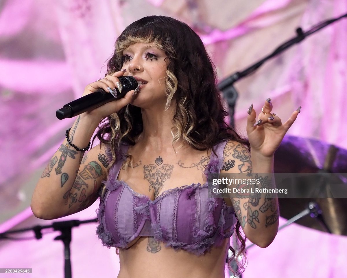 Melanie Martinez Online ⛪ tweet media