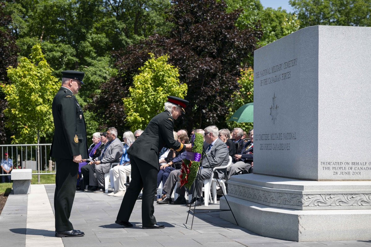 CDS_Canada_CEMD's tweet photo. Hier, nous avons célébré le 25e anniversaire du Cimetière militaire national des @ForcesCanada – une occasion de réfléchir, de nouer des liens et de reconnaître son héritage tout en rendant hommage à ceux qui y sont inhumés et en nous nous souvenant d’eux. https://t.co/sy3ADxlDDP