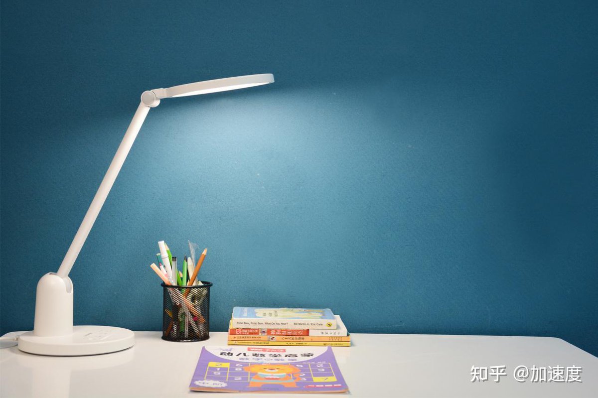M9rIJO2iV2wOYFL's tweet photo. Transform your desk into a calm productivity hub in 5 mins—less clutter, more focus https://t.co/3mLa3PhYNe