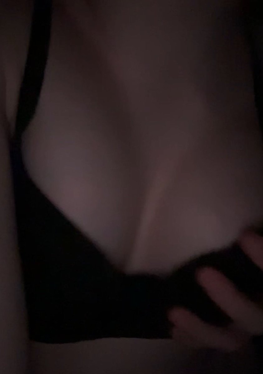 nsfwolivia26's tweet photo. I love my black bras #horny #nsfw #nsfwtwt https://t.co/Ii6HuIZsQm
