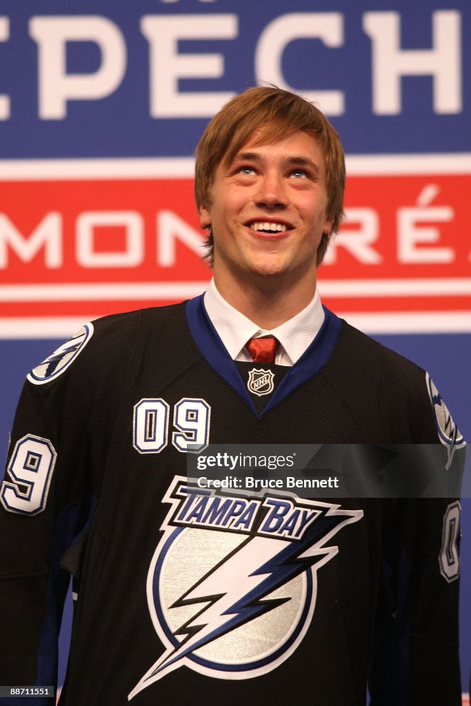 talldarknhansum's tweet photo. Happy draft day everyone⚡️⚡️⚡️ https://t.co/pSUvMD3Pa0