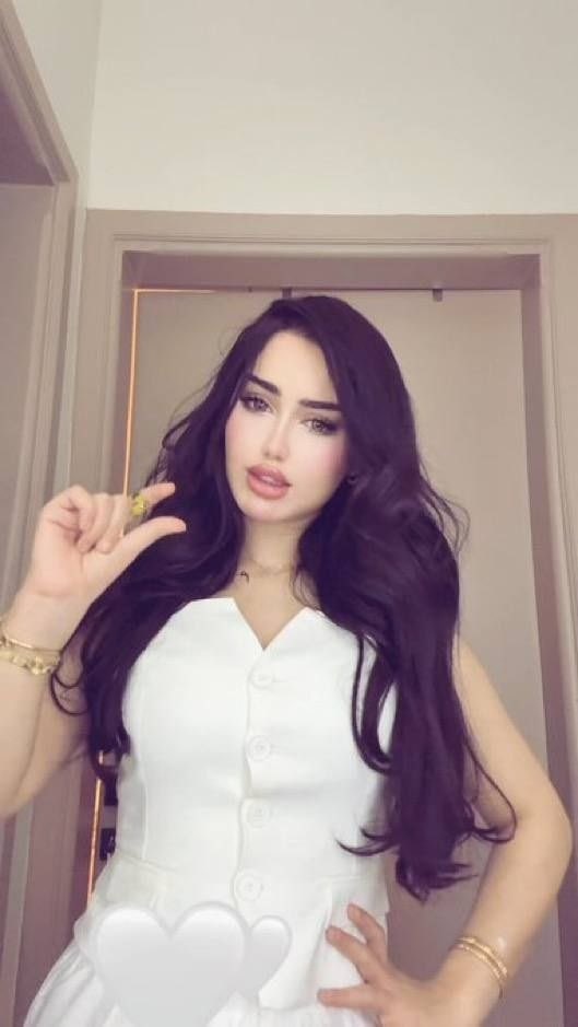 Mkn_90k's tweet photo. وش فيكك خرخرت من شفتها 🤏😵‍💫🔥 https://t.co/WMM6gENB6d