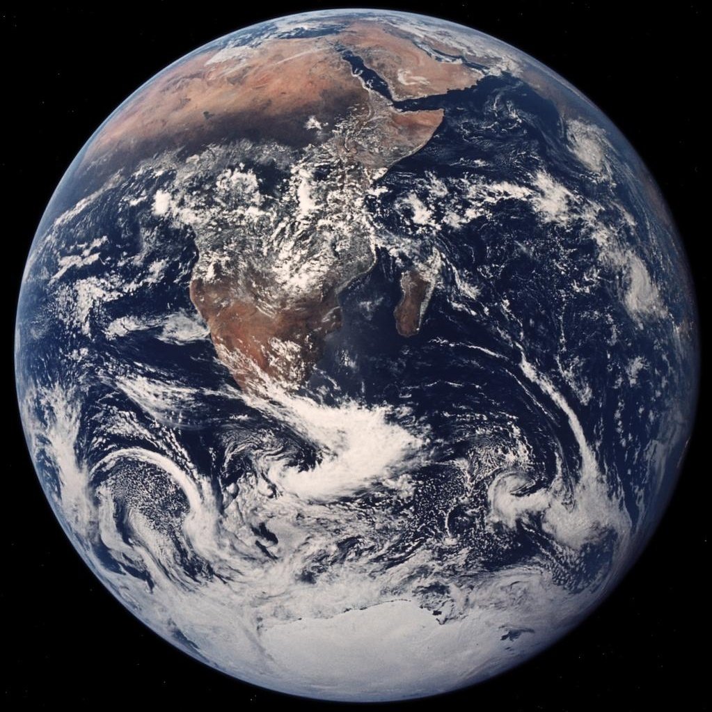 FINALMESSIAH's tweet photo. 👽👽👽👽
🐴🐴🐴🐴
🎥🎥🎥🎥

The Roswell Aliens tell your Scientist after the War in Heaven, God gave the Earth back to the Earth Humans
The Fallen Angels got Mad and asked God, ( if we give them Religions to over populate and they have more then 5 billion people, we want Earth . https://t.co/6YCjFJyUz5