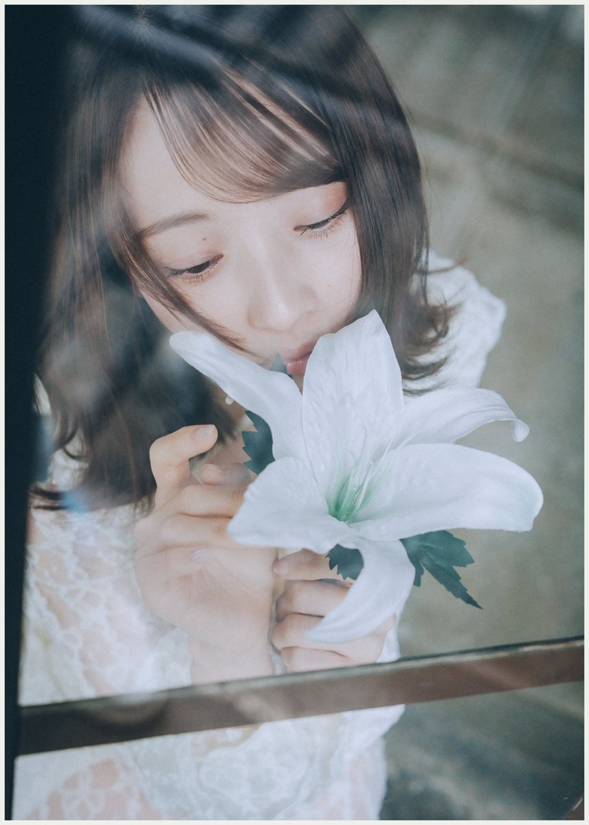 s_emptylot's tweet photo. 水琴まほ さん
@maho_partner
@photopartnerjp

　そっと触れる.. https://t.co/HB8eIeTGfV