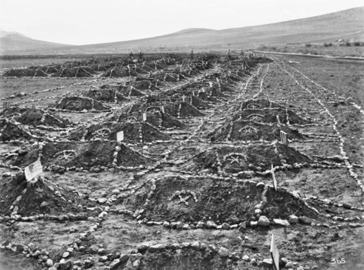 umuttgunerr's tweet photo. ŞAM YAKINLARINDA OSMANLI ŞEHİTLİĞİ-1918- https://t.co/XNr0SzxkoL