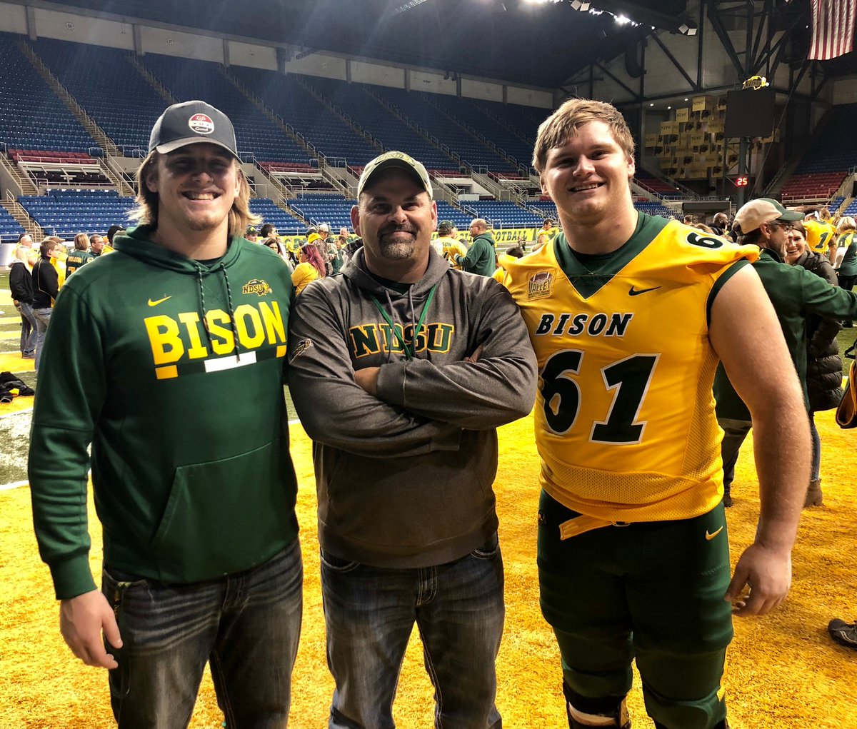 jsteck65's tweet photo. Bison Nation, in 63 days NDSU 🏈 plays in the FBS! Today, we honor a member of the #Rams who helped lead a punishing ground attack. He has family lineage with NDSU. Also an alum of @TrinityTitanFB (like me!) @KubasJake!! #LetsGoBison #KHCO #HornsUp🤘#BisonFBCountdown https://t.co/01yv2x5MbP