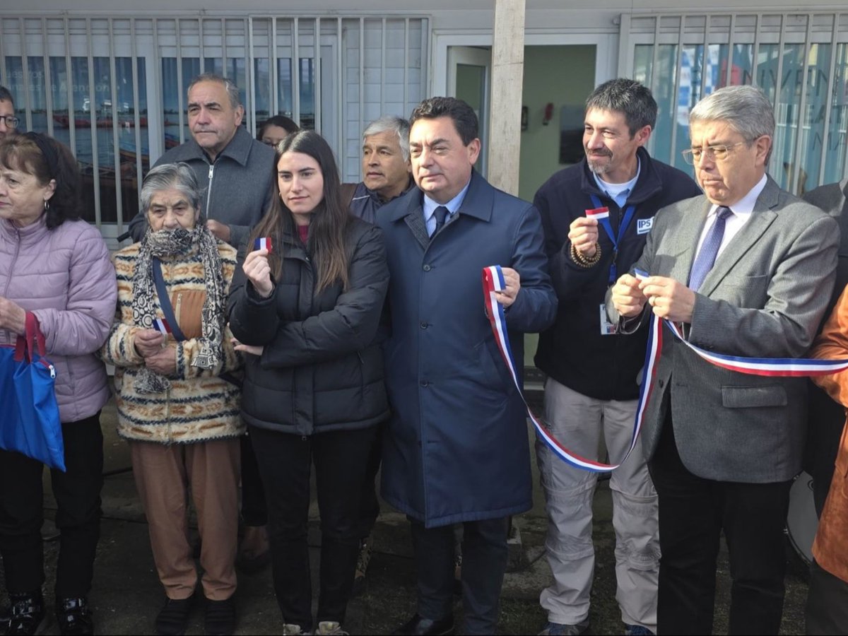 IPSChile's tweet photo. 📌¡Reinauguramos la sucursal IPS ChileAtiende de Maullín, Región de Los Lagos!
👉La actividad fue encabezada por la subsecretaria de @previsionsocial, Elisa Cabezón; y nuestro director nacional, Juan José Carcamo, entre otras autoridades regionales. https://t.co/f1nsV1a0V6