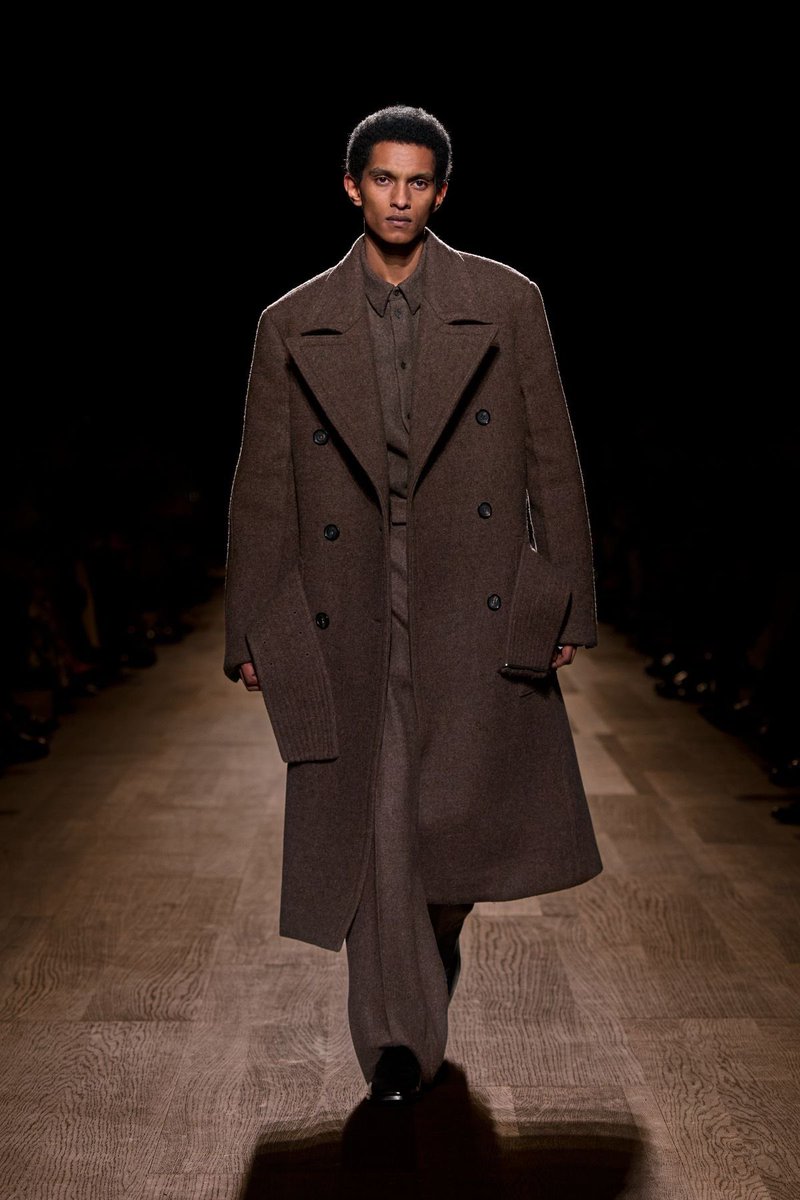 _Mo_View's tweet photo. Ferragamo Fall 2024 Collection https://t.co/U5u9hMurDa