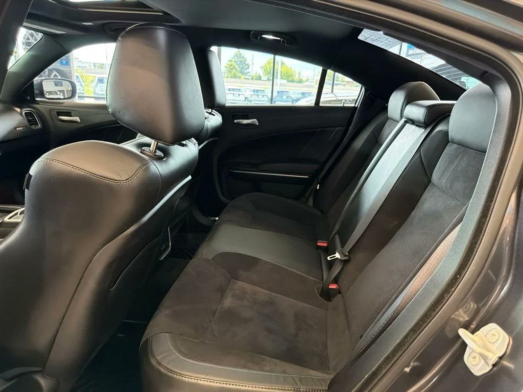 ChevyOlathe's tweet photo. Low Miles, Big Performance at Chevy Olathe

Click here: https://t.co/jXMeg5EwuX

Check out this 2021 Dodge Charger R/T Scat Pack with under 9,000 miles!

#ChevyOlathe #DodgeCharger #ScatPack #MuscleCar #UsedCarDeal #OlatheKS #KansasCity  #PreOwned#McCarthyAutoGroup https://t.co/cs4j2Ipgzi
