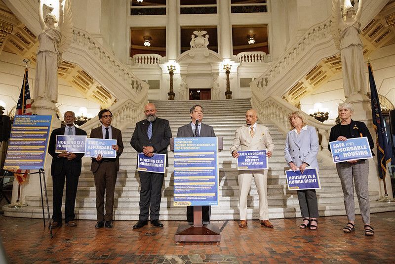 PaSenateDems's tweet photo. We have plans to expand housing access, protect renters and homeowners and strengthen coordination across state government. 

Learn more about our housing efforts:
https://t.co/yLADou193h https://t.co/4uXk3000mc
