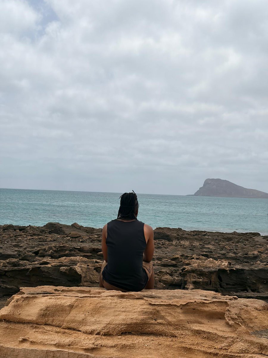 theReal_Hexx's tweet photo. Nice beaches, loads of tropical sun, good food and beautiful women ummm people 😂. I WISH...............

#traveller 
#caboverde 
#newpost 
#foryoupage https://t.co/WdFOb0AIbQ