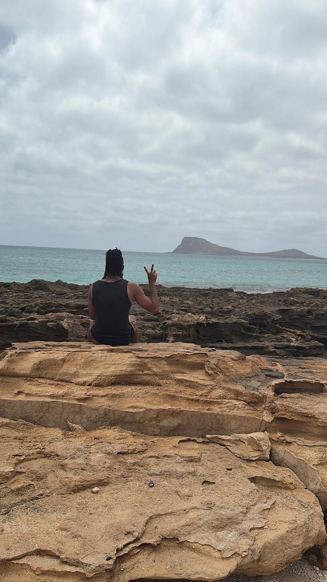 theReal_Hexx's tweet photo. Nice beaches, loads of tropical sun, good food and beautiful women ummm people 😂. I WISH...............

#traveller 
#caboverde 
#newpost 
#foryoupage https://t.co/WdFOb0AIbQ
