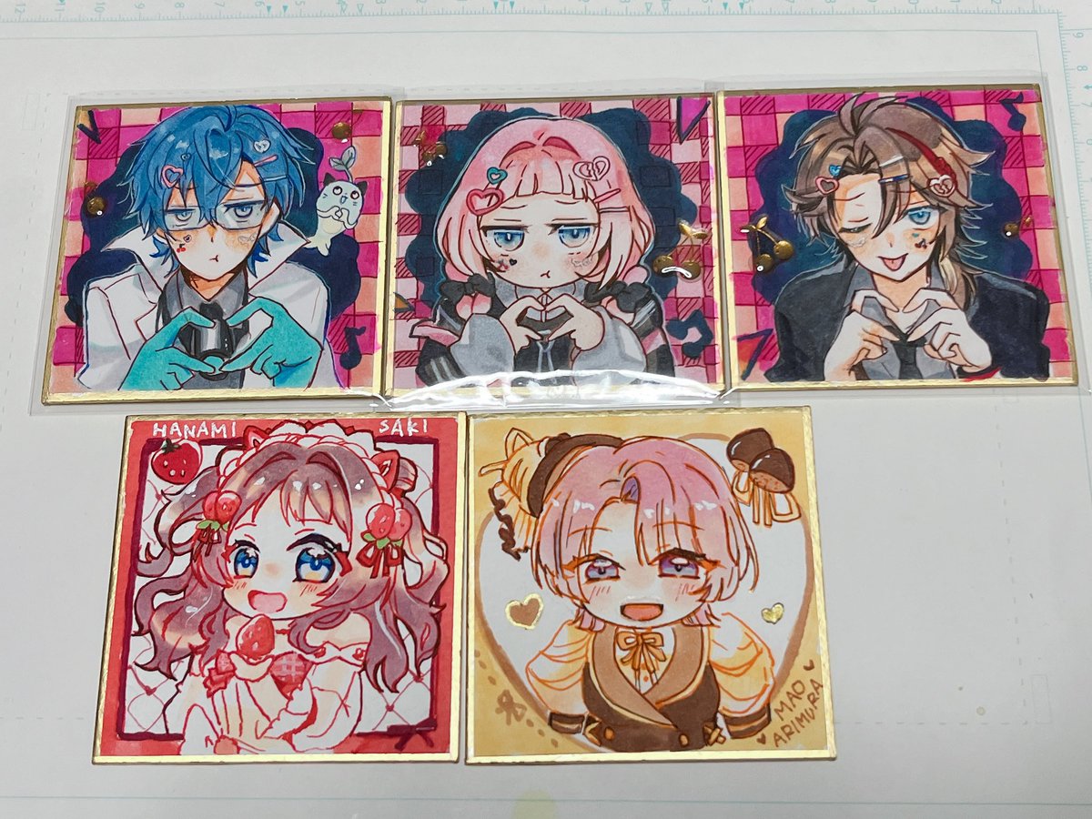 🍒3人組と学マス 手描き豆色紙持っていきます。 各500円 増えるかも
