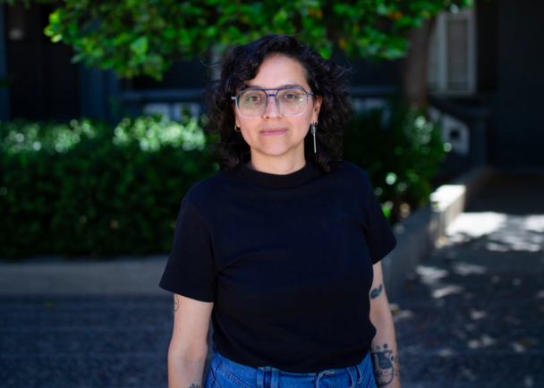 usach's tweet photo. 🇫🇷🦁 El #talento y la #perspectiva de nuestra comunidad académica traspasan fronteras.

Queremos destacar a Tania Ovalle Steembecker, publicista y docente del Programa de Bachillerato en Ciencias y Humanidades #USACH, quien se encuentra en #Francia participando en el Festival Internacional de Creatividad #CannesLions2026, el certamen de comunicación, marketing y publicidad más importante del mundo. 🌍✨

🔗Sigue la noticia en: https://t.co/i1HJ0esPHh