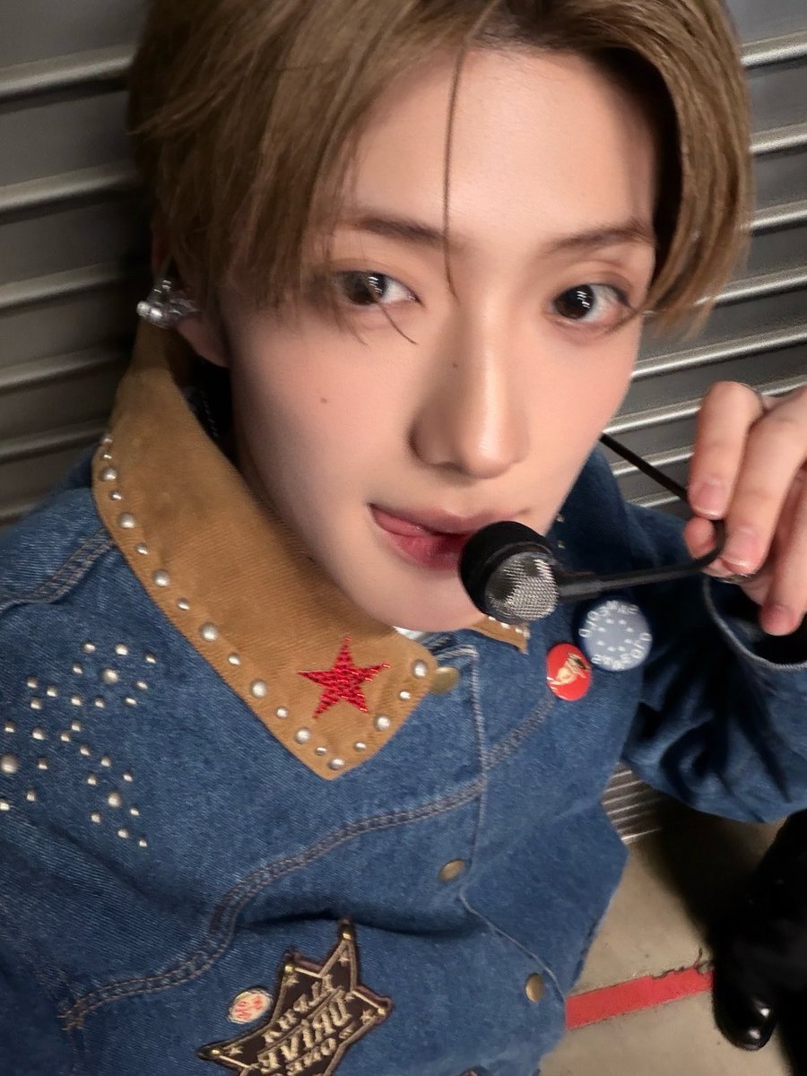 ALD1_FRANCE's tweet photo. ₍ 📸 ₎ TWITTER

#SANGHYEON : Aujourd'hui, nous avons pu terminer en toute sécurité le premier jour de notre tout premier fan-concert organisé au Japon. Tout d'abord, grâce à toutes les personnes qui nous […]

🦈 › #ALPHADRIVEONE #알파드라이브원 #CHUNGSANGHYEON #정상현 #상현 https://t.co/ad4Jn1Fpa5