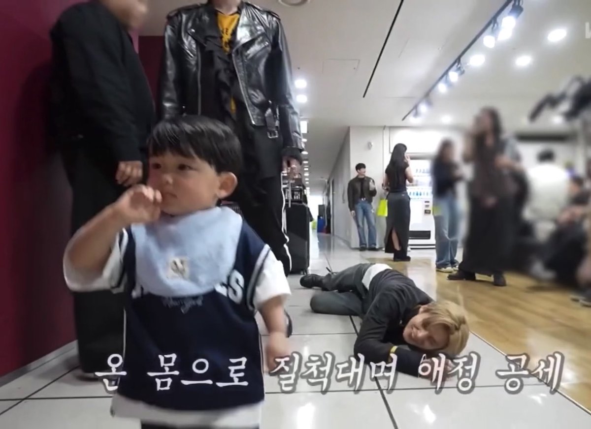 sillyjjuni's tweet photo. obsessed with this genre of yeonjun yoojun pictures https://t.co/OOsD7MDa3F