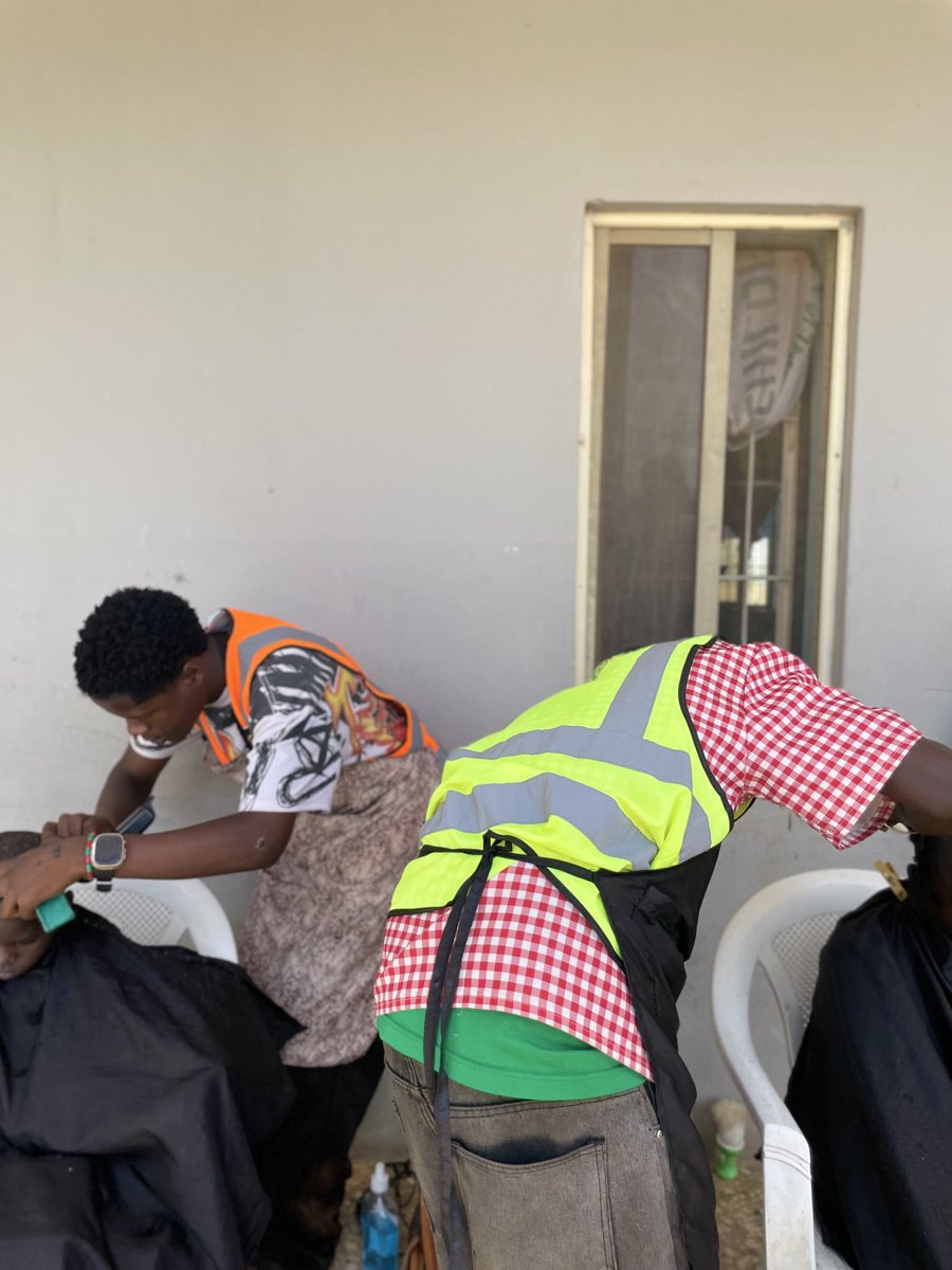 drisaelbubafoun's tweet photo. Ebomi Evangelism Unit, in collaboration with the , visited Plateau State Orphanage Home, sharing love and care. The children were joyfully groomed, creating smiles and a warm atmosphere of kindness and connection.

#CommunityOutreach #LoveInAction #OrphanCare #HopeAndJoy https://t.co/Ab9xkP9JBT