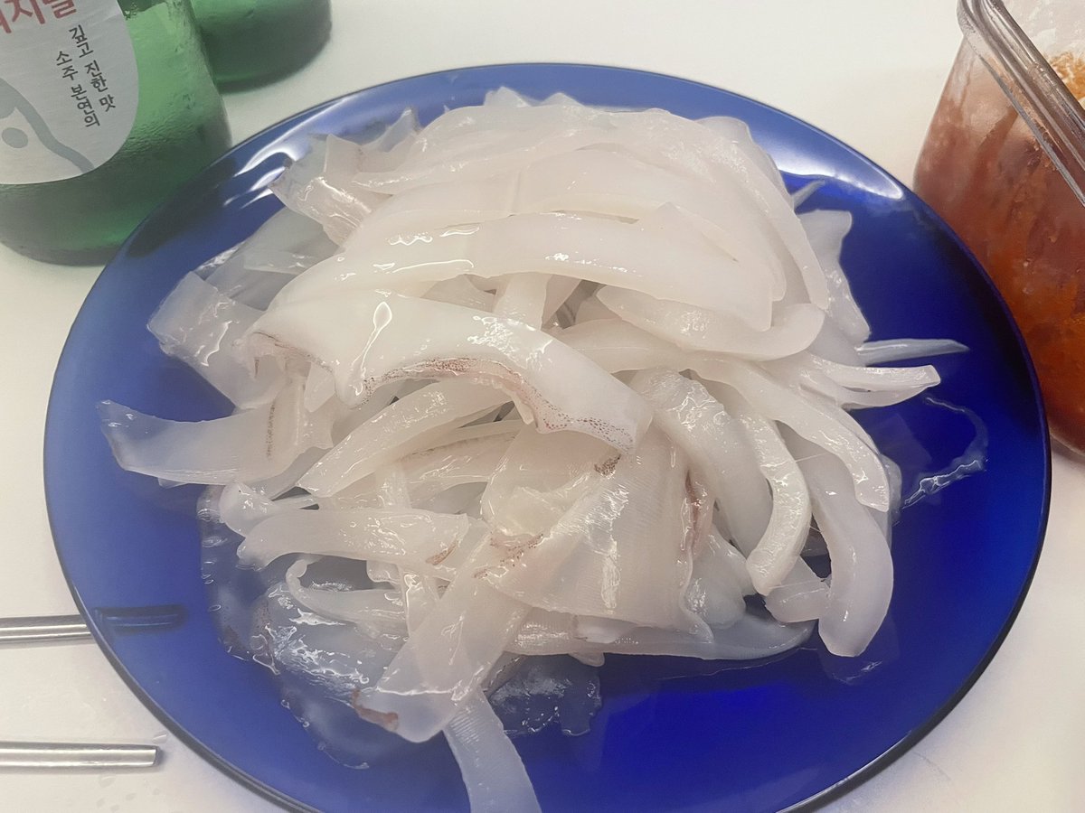 feelsoapy's tweet photo. 어느덧 한치 철이다.... https://t.co/BVFw7OISmS