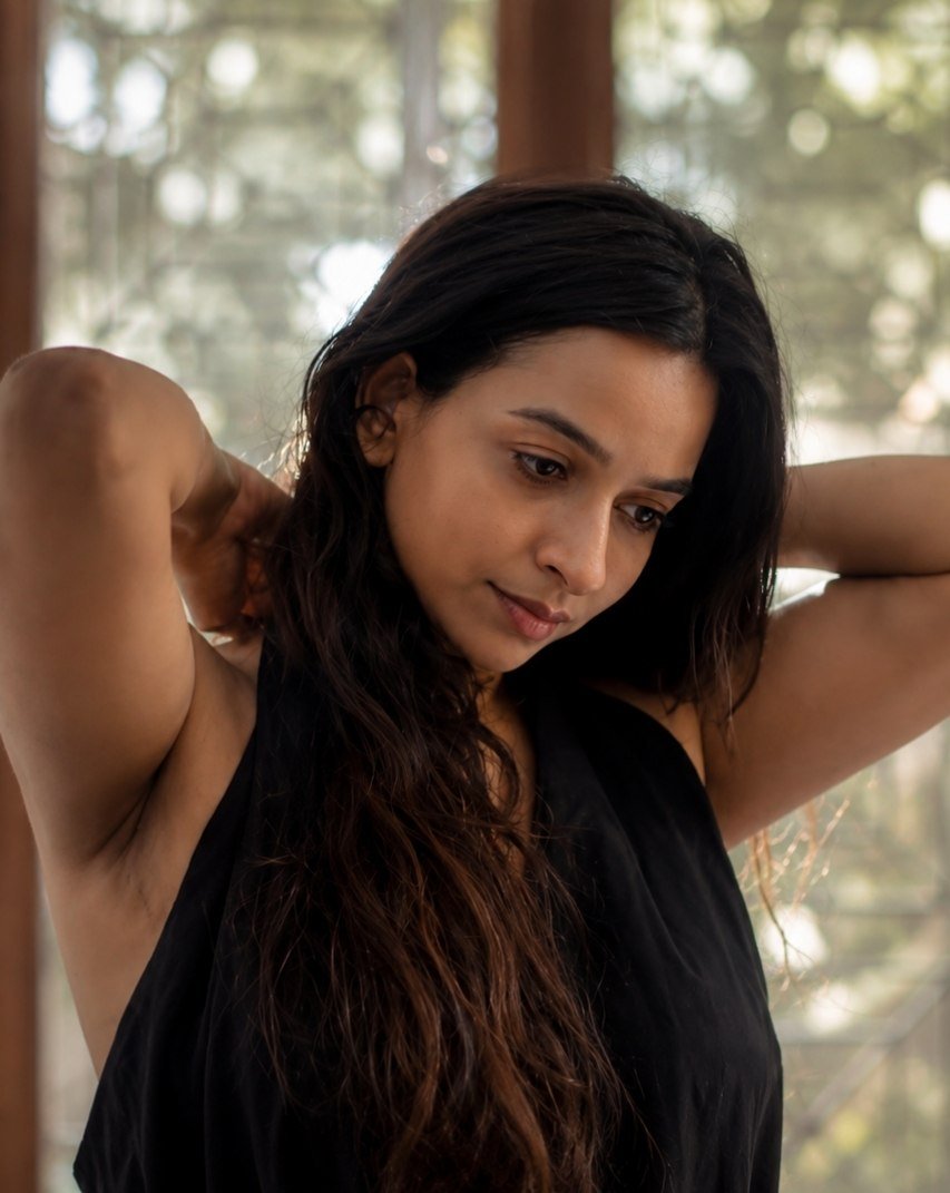 SaiKalyan_Offl's tweet photo. Damn 😲Divya Ganesan serving pure glam. Never expected this level 😮‍💨Too hot to handle 🥵

#DivyaGanesan 🔥🖤

#SshhhSeason3 https://t.co/TqxiFw4KLT
