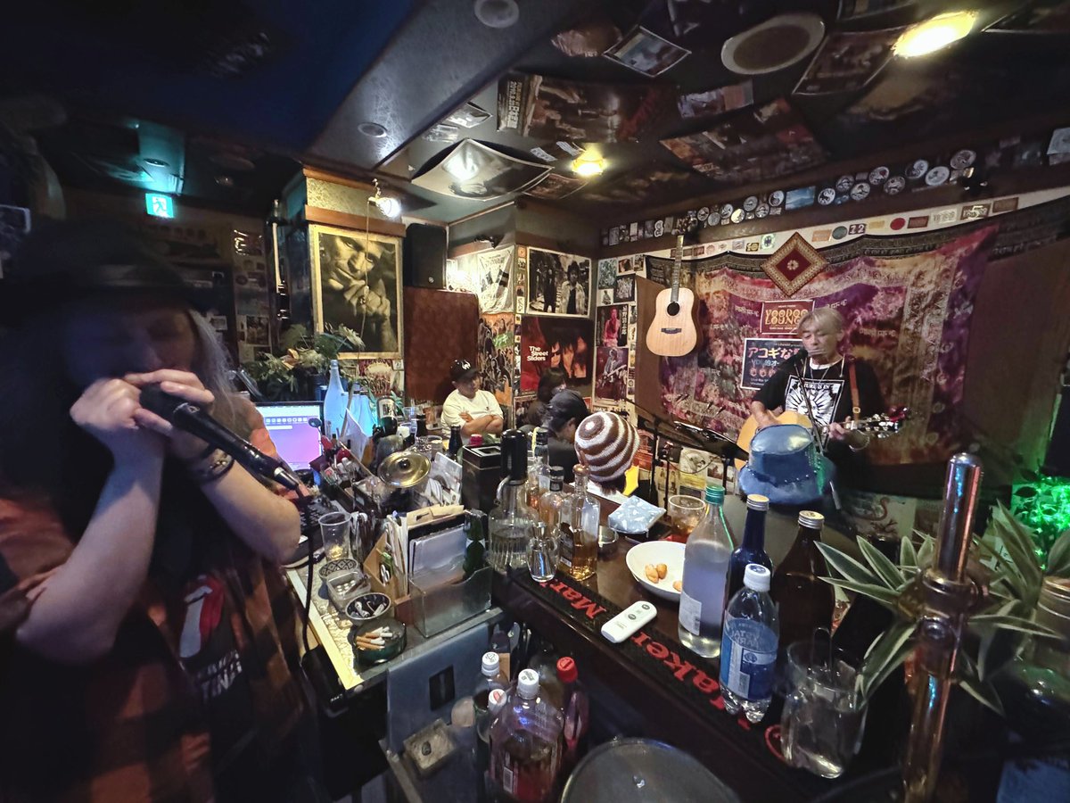 19ani72's tweet photo. みなさん、おつかれさまでした！
おかげさまで、良き夜になりました🤙弥栄🍻

▼セットリスト
▶︎1巡目
手のひら/kurosawadaisuke(cover)
闇
おかげさま🙏 [ハープ]きんばらしげゆき
▶︎2巡目
縁側にじぃさん🙏 [ハープ]きんばらしげゆき
チューニング🙏 [コーラス]きんばらしげゆき・りょうや https://t.co/yA6Bhh3KVV