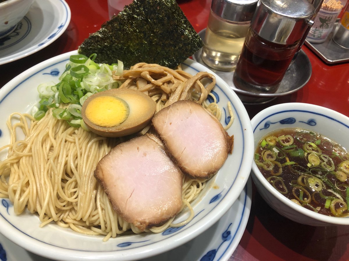 to_book's tweet photo. 飲み会後の二次会で油そば笑
今日はいろいろあってのでがっつり食べておこ！ https://t.co/0T8z0vRj98