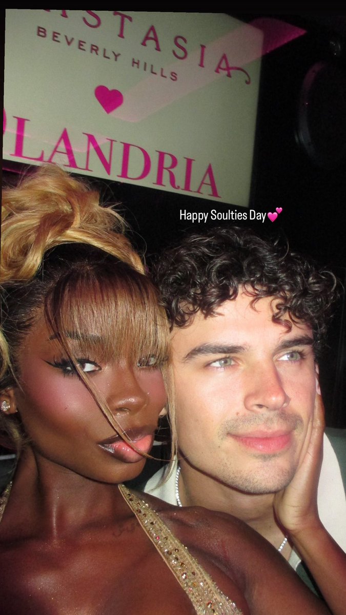 CineFocu's tweet photo. Olandria and Nic wish you a happy Soulties Day. https://t.co/HmvKGuYmEV