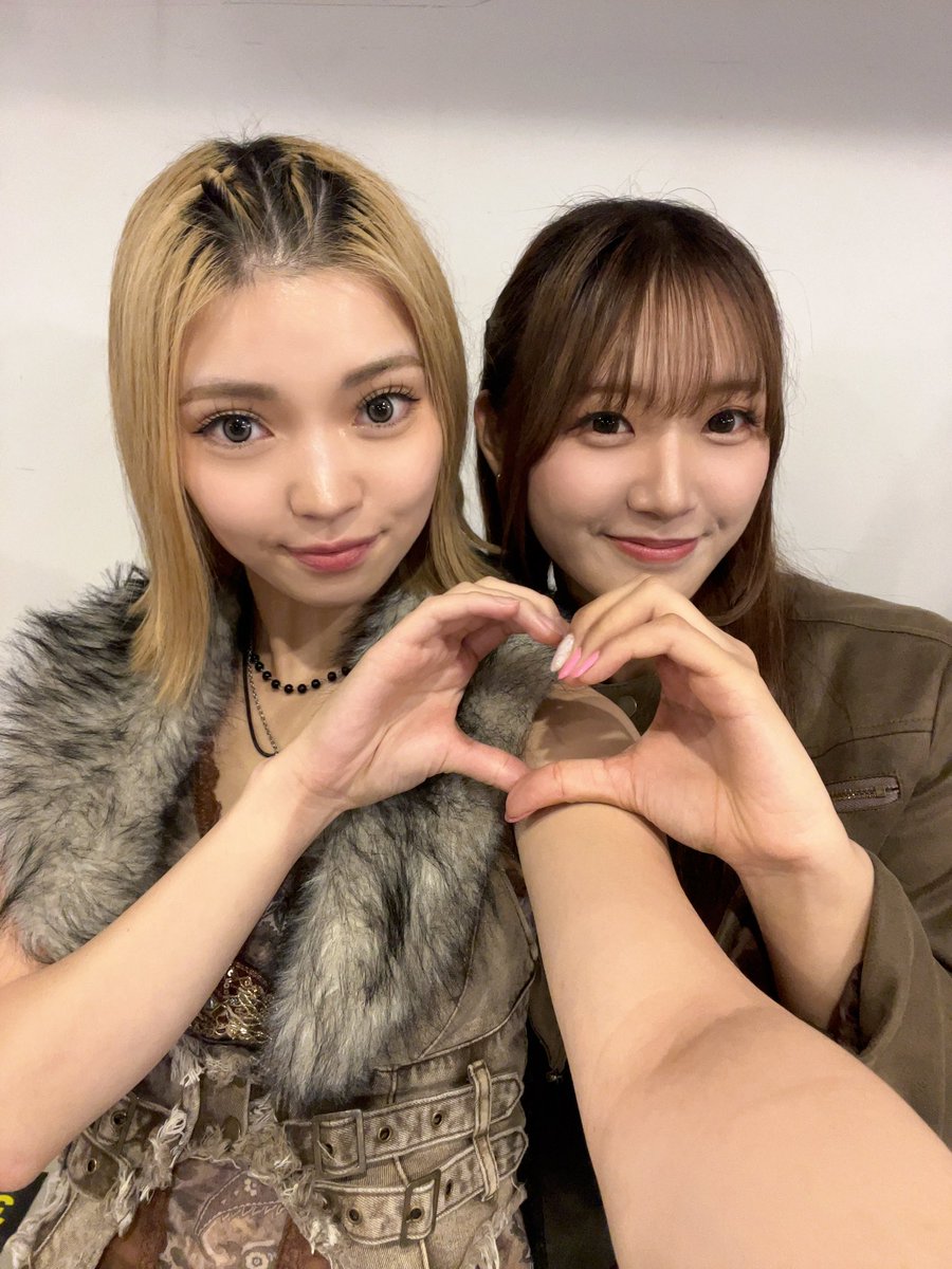 RIZZ_YUMEKA_'s tweet photo. RIZZ 現体制ラストライブ
本当にありがとうございました🙇🏻‍♀️💜

沢山の方が駆け付けて下さり
嬉しかったです😢

今後のRIZZも応援よろしくお願いします😌✨️

#RIZZ #CHAMA #りずあっぷ https://t.co/VFJ3TxDvb4