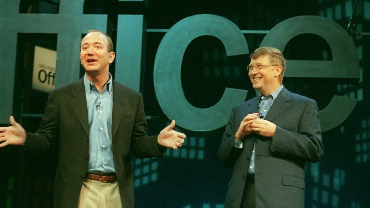 11_RaMu_30's tweet photo. Microsoft $MSFT is now $250B ahead of Amazon $AMZN

Microsoft - $2.75T
Amazon - $2.5T https://t.co/nfIqUFXyXc