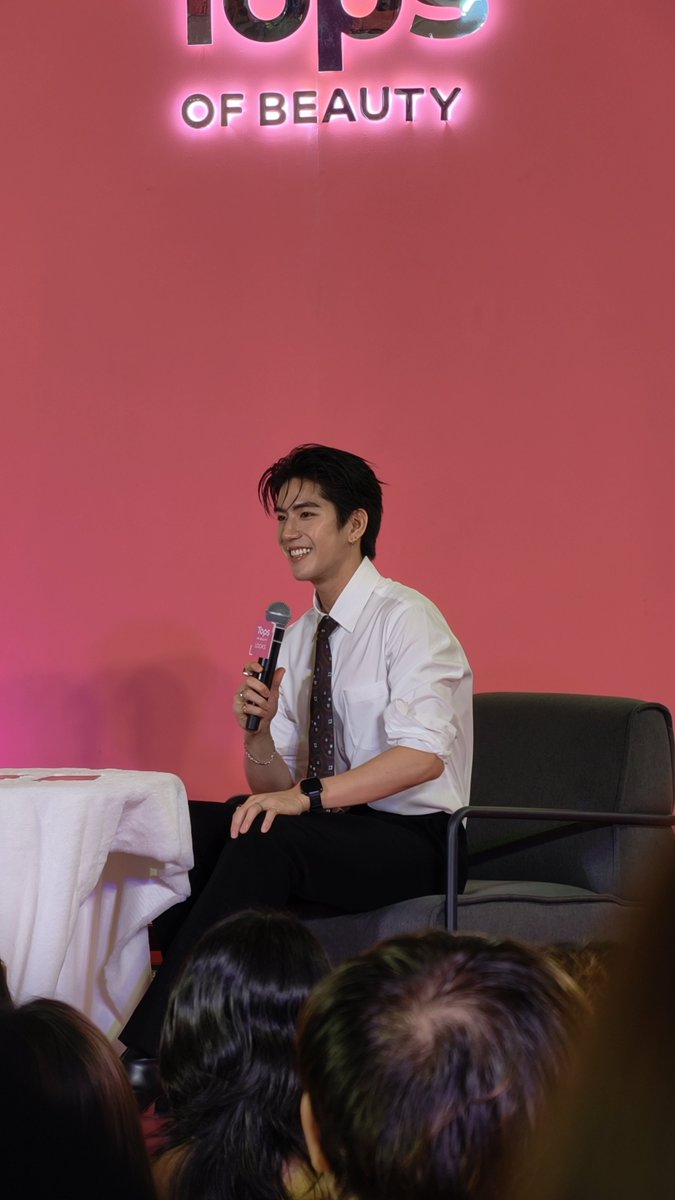 Ju_oon2425's tweet photo. เก็บภาพงานวันนี้ ของ ซี มาฝากค่ะ ขออนุญาตบุคคลในภาพนะคะ อยากได้ภาพแจ้งได้เลย เค้าส่งให้ #gohairxseatawinan 
#gohairxsea 
#sea_tawinan 
#topsofbeautybylooks2026 https://t.co/Fhl0Lk3Y4W
