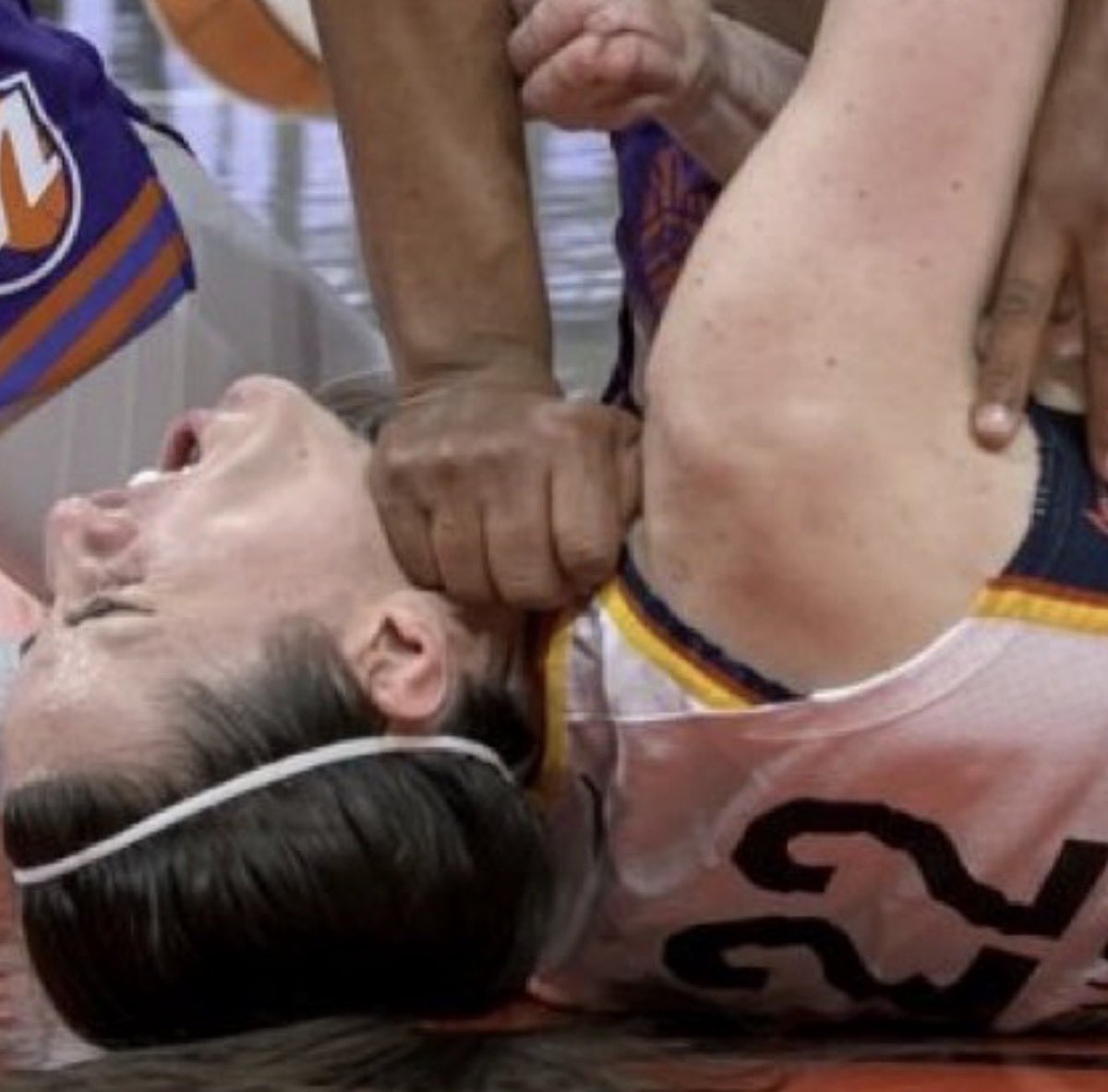 PhilHollowayEsq's tweet photo. When professional athletes take to the court, the field or the ring, they are legally deemed to have consented to a certain amount of physical contact or even violence

They don’t consent to this 👇 and that’s why it is a crime https://t.co/JD5OoV1eGc