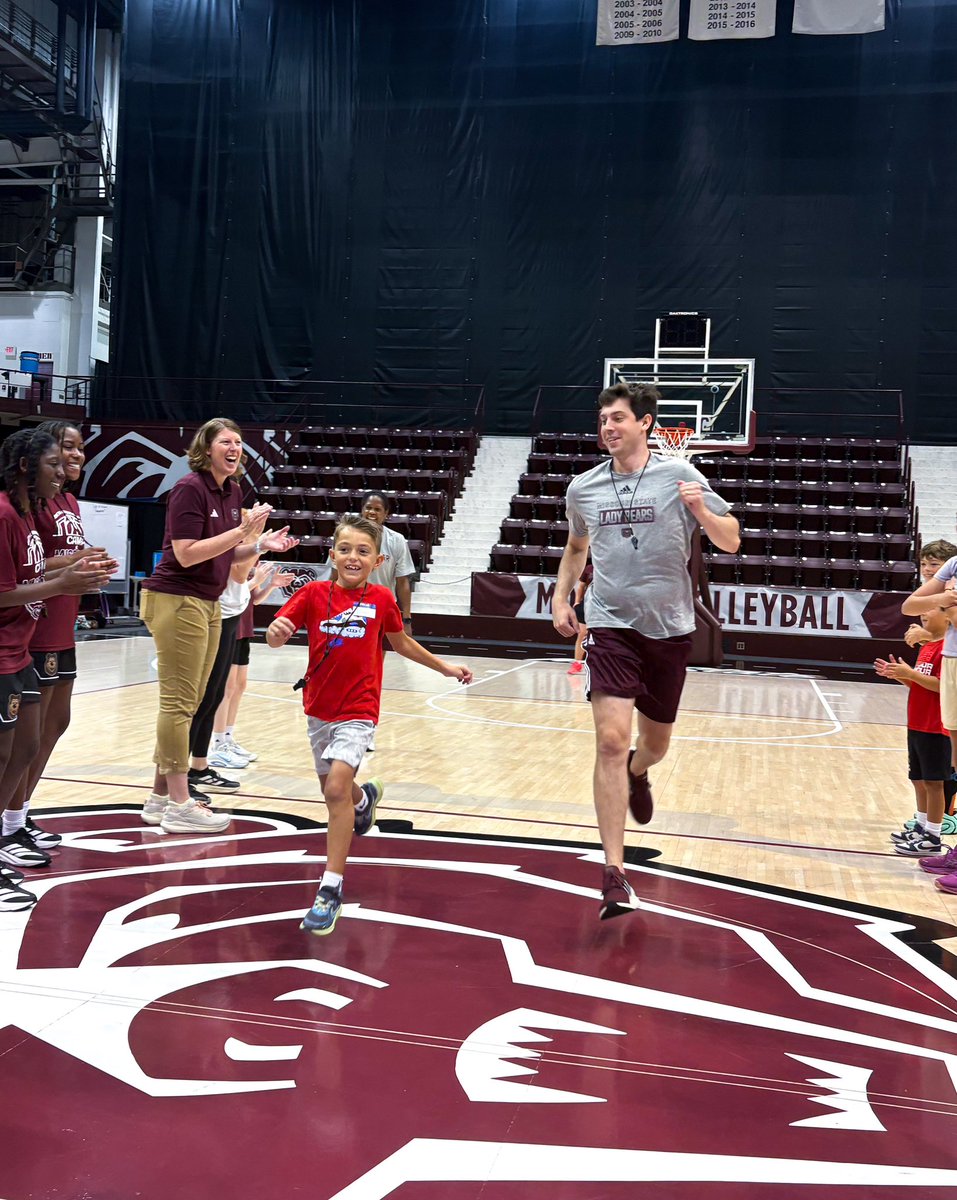 MoStateWBB's tweet photo. We had a special surprise station at camp🏆

Thank you for showing up, supporting us, and allowing us to pour into your kids the past two weeks🤍👣

#LadyBears | #WeAreMoState https://t.co/aCohFE2gQS