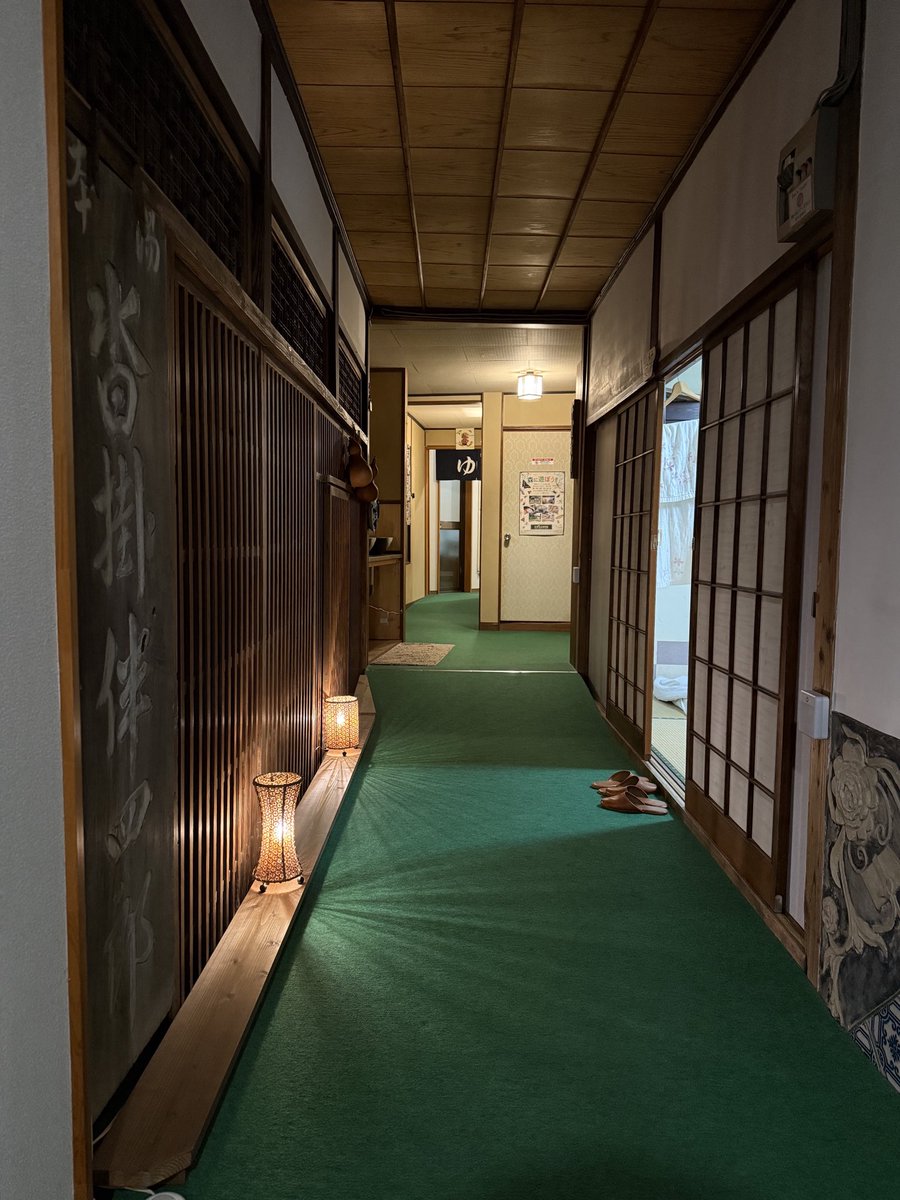 ruru350's tweet photo. 昼間アリオ上田に居たとき何が揺れてる？と思ったら地震だったのですね、叶屋さんに帰って部屋に居たらまたどすん！と揺れが来てちょっと心配です。 https://t.co/6nVGZseJNd