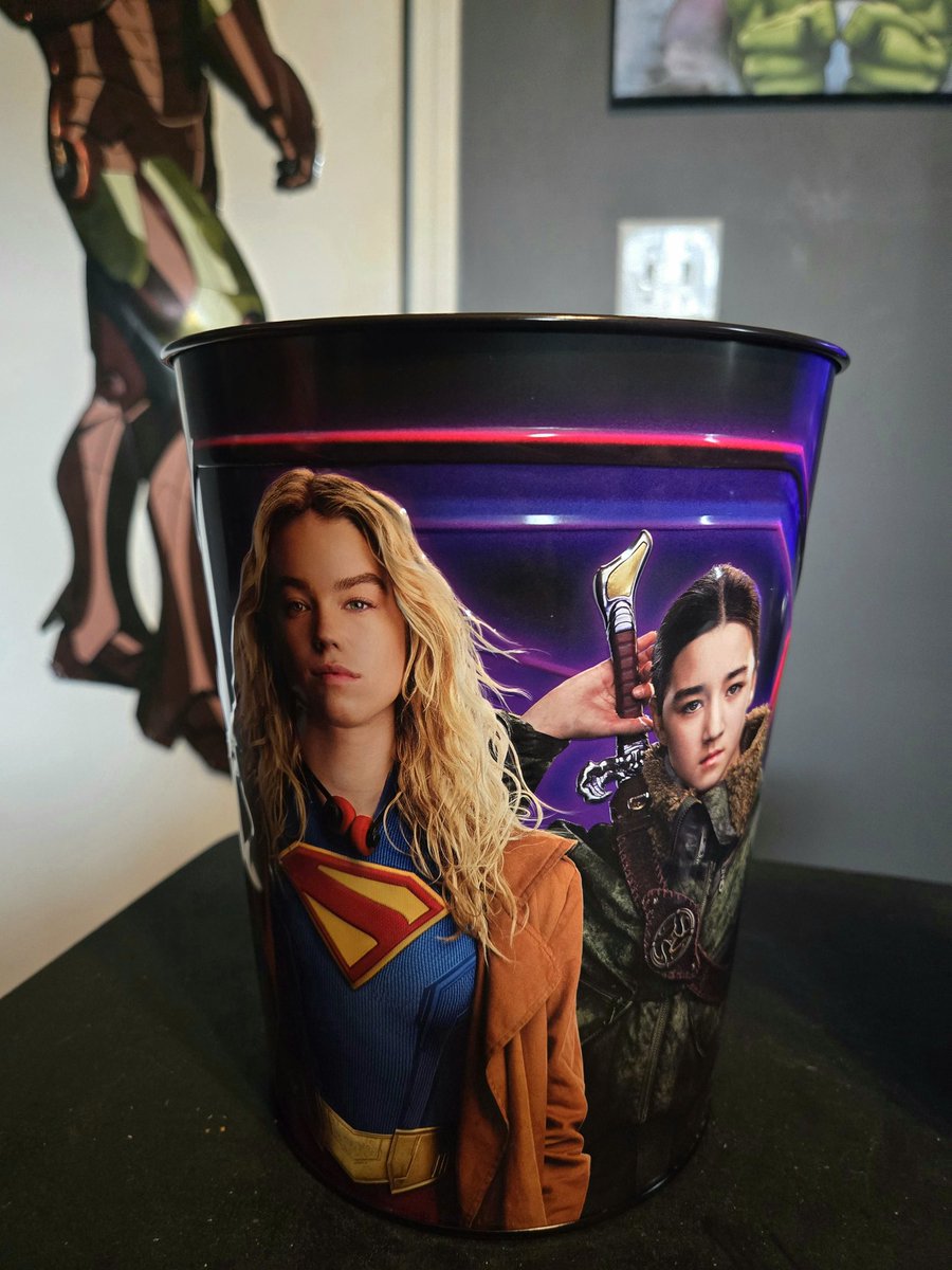 UltraSpideyFan's tweet photo. Mom and I went to get the Supergirl promotional theater popcorn bucket and Supergirl Collectible Combo today. https://t.co/s2dooknksj