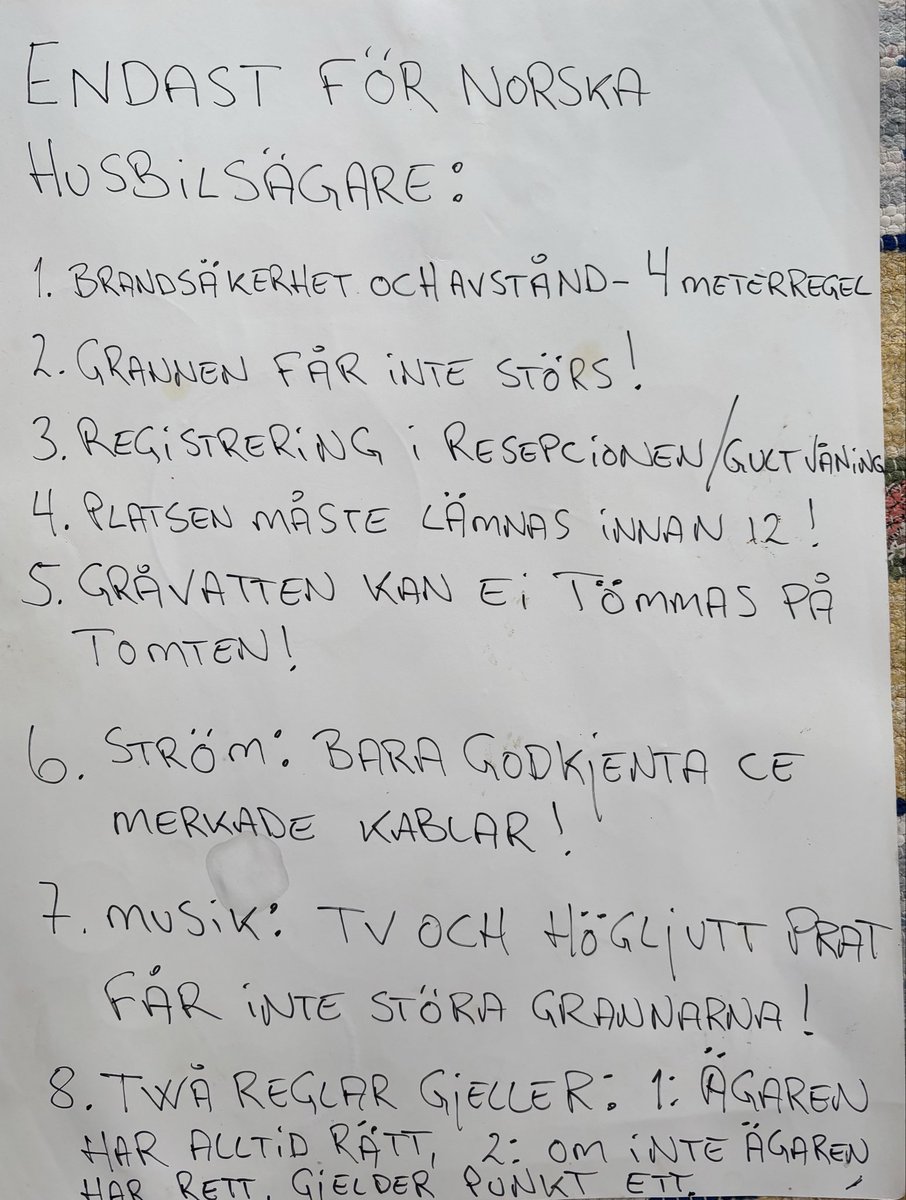 polarsnipa's tweet photo. Når naboene kommer i morgen med Campingbilen😅 på besøk i Sverige. Så klart må det henges opp en velkomsthilsen https://t.co/8hnpzvU95B