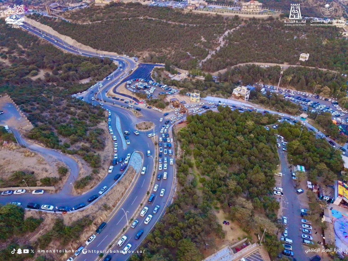 amantalbaha's tweet photo. تشهد منتزهات منطقة #الباحة إقبالًا متزايدًا من الأهالي والزوار، تزامنًا مع الأجواء الغائمة التي تشهدها المنطقة، بما يعكس جاذبية الوجهات السياحية والمرافق البلدية التي هيأتها أمانة منطقة الباحة لاستقبال مرتاديها.

#أمانة_منطقة_الباحة 
#وزارة_البلديات_والإسكان https://t.co/d1JEymxeJX