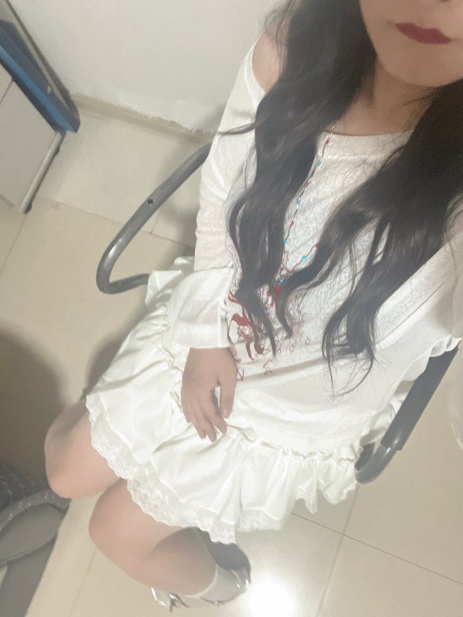 tff1356210's tweet photo. 第一次出去伪街，好刺激。 https://t.co/NaK7BNZPcM
