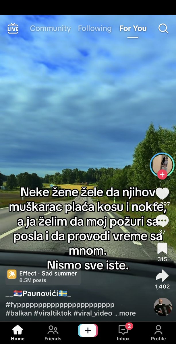 KittyGoneMadToo's tweet photo. Evo, usraću se. https://t.co/T8WtZEGVu9