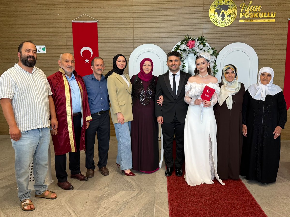 irfanpuskullu54's tweet photo. Kıymetli hemşehrilerimizin nikah akitlerini gerçekleştirerek mutluluklarına ortak olduk.

▪️İlknur Zülal Sakin & Hurşit Furkan Kaya
▪️Gizem Cesur & Furkan Korkmaz

Her bir çiftimize ömür boyu mutluluklar diliyor, bir ömür aynı yastıkta, huzur ve muhabbetle yaşamalarını temenni ediyorum.

Rabbim mesut etsin. 👰🏼‍♀️🤵🏻‍♂️
