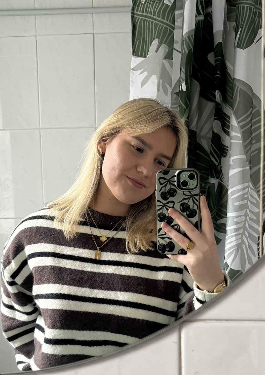 Ellaaaa213's tweet photo. Happy #femmefriday ✨ https://t.co/IPJo6Ln3Yi