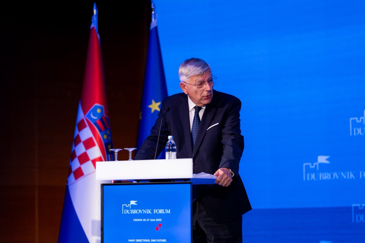 DubrovnikForum's tweet photo. “Melting Ice, Rising Stakes: Critical Materials, Geopolitical Competition and Global Health” explores how critical materials are reshaping geopolitics, economic security and global health.

🔴 Watch live: https://t.co/JaKBKd7S1A

#DubrovnikForum2026 https://t.co/4isgO0r2kC